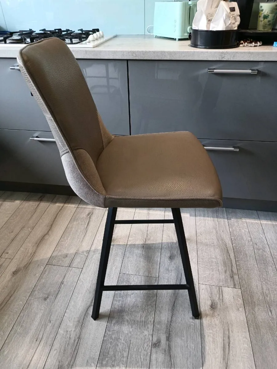 High Stool - Image 1