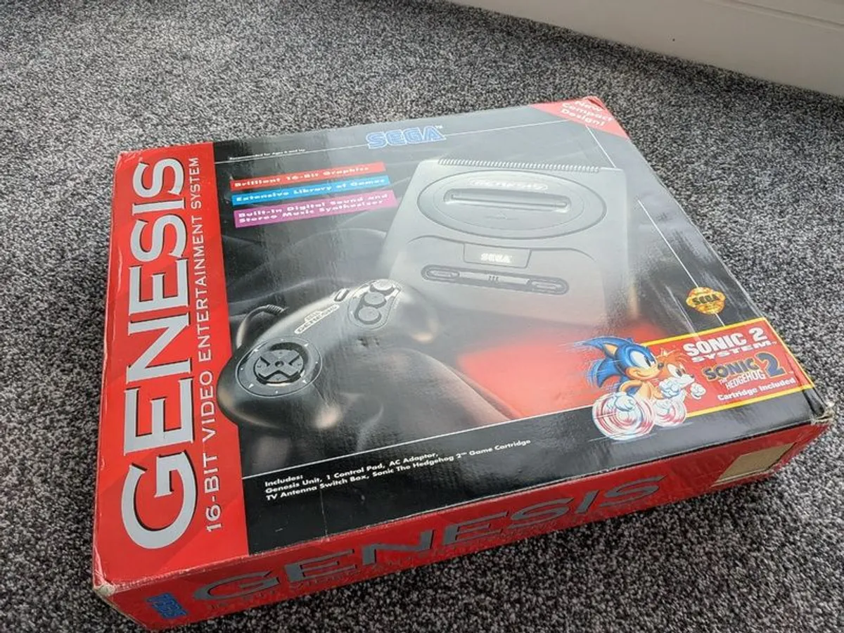 Sega Genesis (Model 2) + Games - Image 1