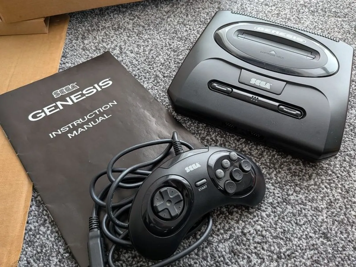 Sega Genesis (Model 2) + Games - Image 4