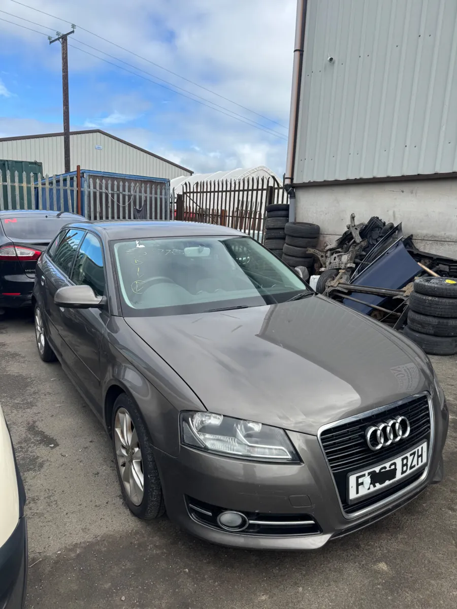 2013 Audi A3 1.6TDI BREAKING/PARTS - Image 2