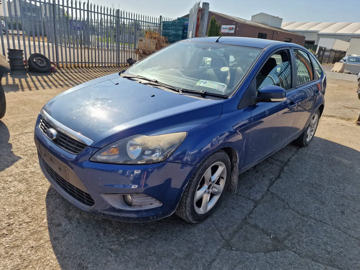 09 FORD FOCUS  1.6 PETROL FOR BREAKING - Image 1