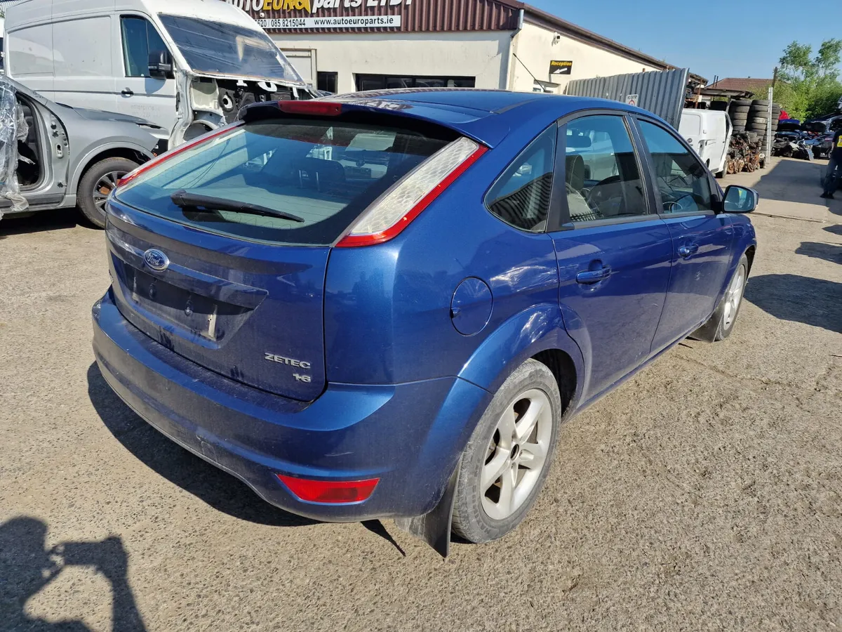 09 FORD FOCUS  1.6 PETROL FOR BREAKING - Image 3