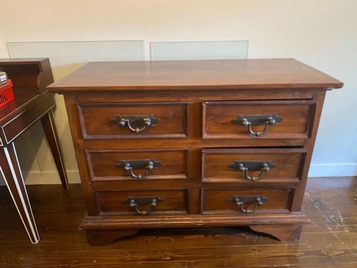 Chest of drawers - Image 1