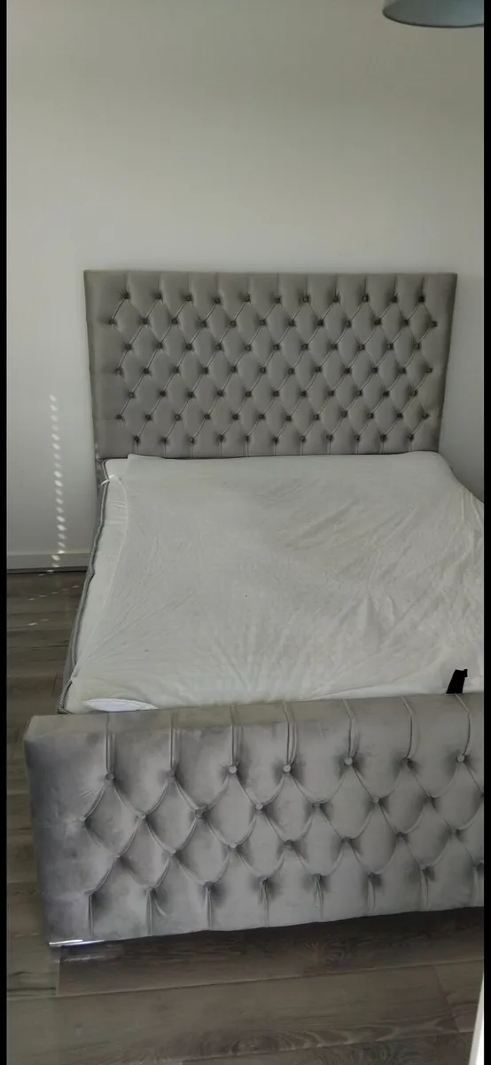 Kingsize bed - Image 1