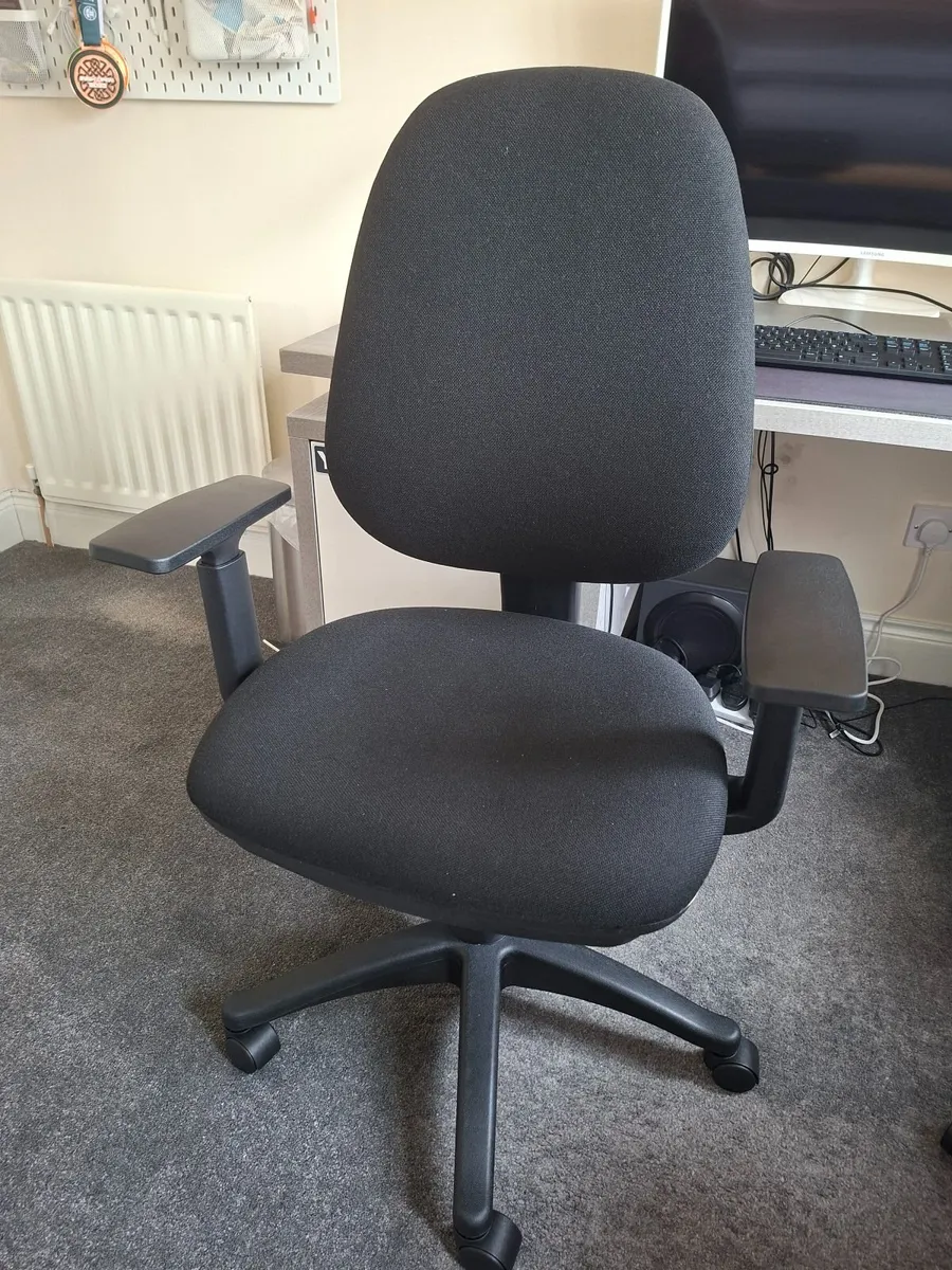 Office chair - Image 2