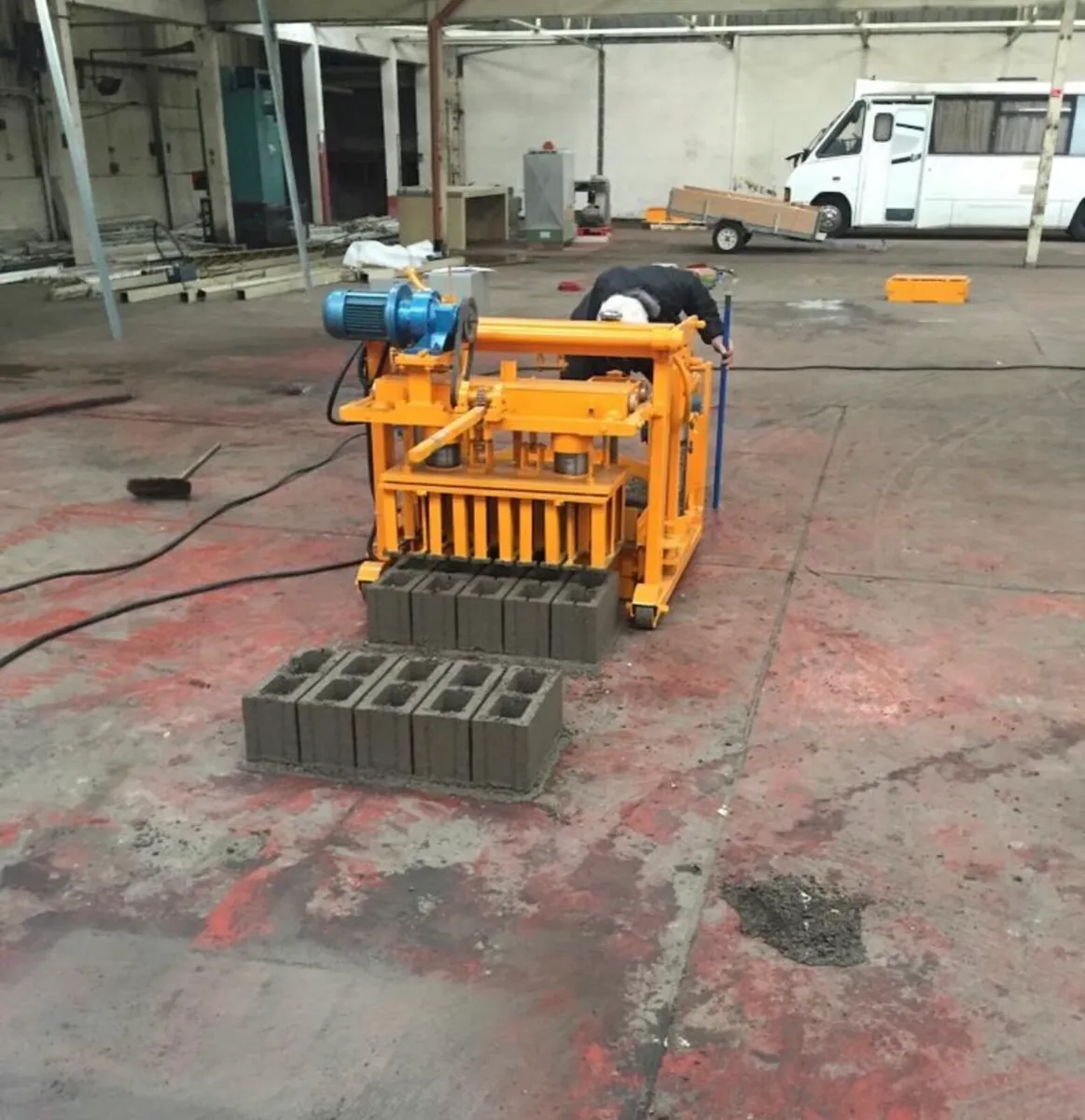 Automatic cement Block making machine - Image 3