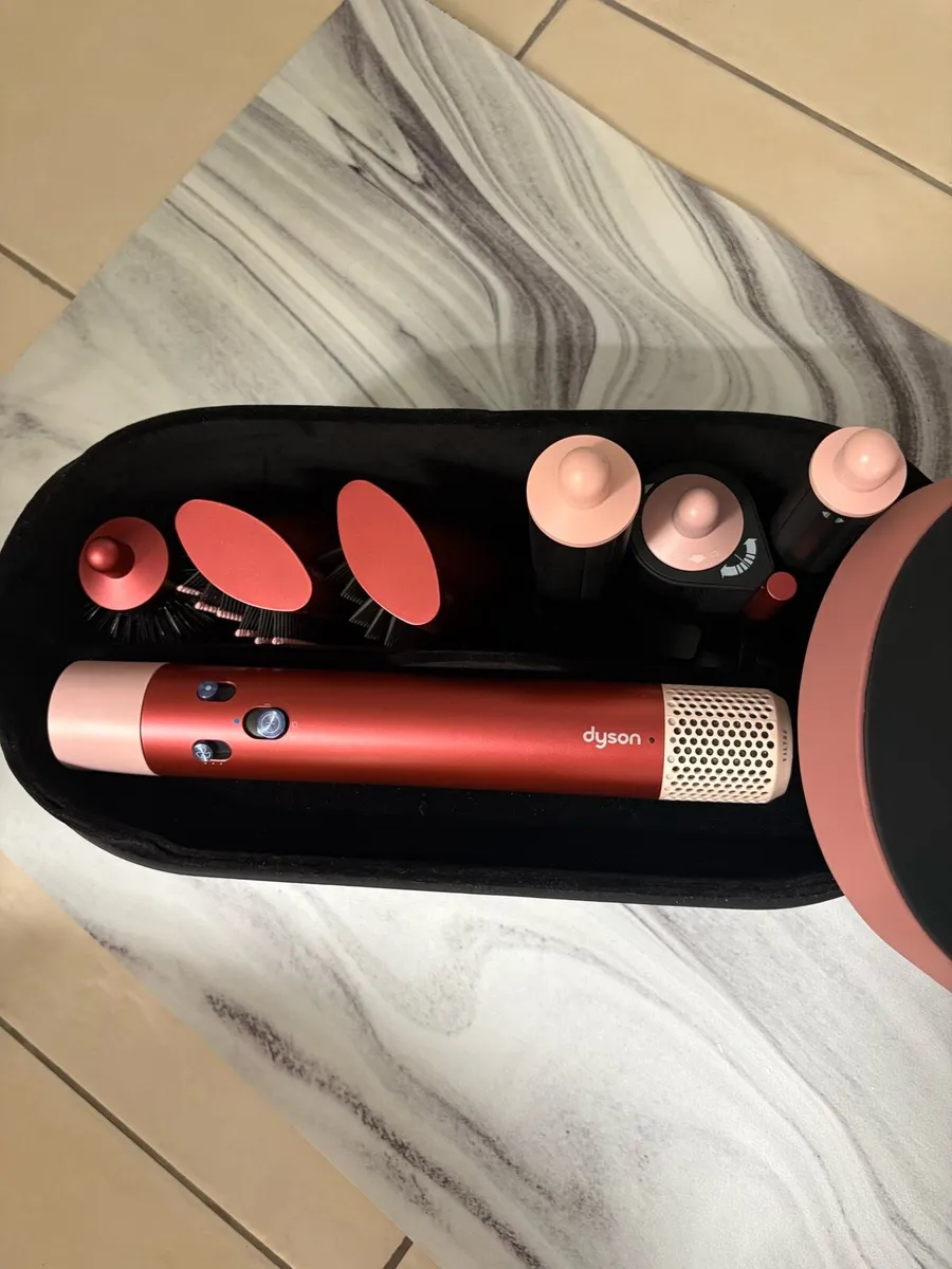 Dyson airwrap - Image 1