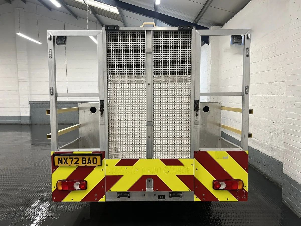 2022 Peugeot Boxer Dropside Van - Image 4