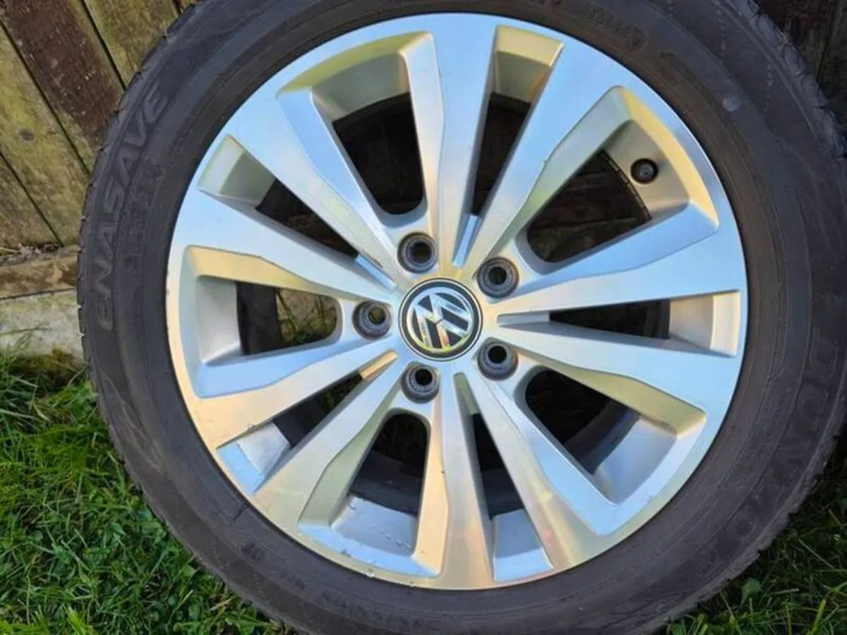 oem vw 16 inch alloys 5x112 5G0601025L - Image 2