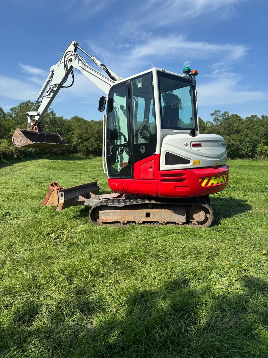 Takeuchi tb240 - Image 4