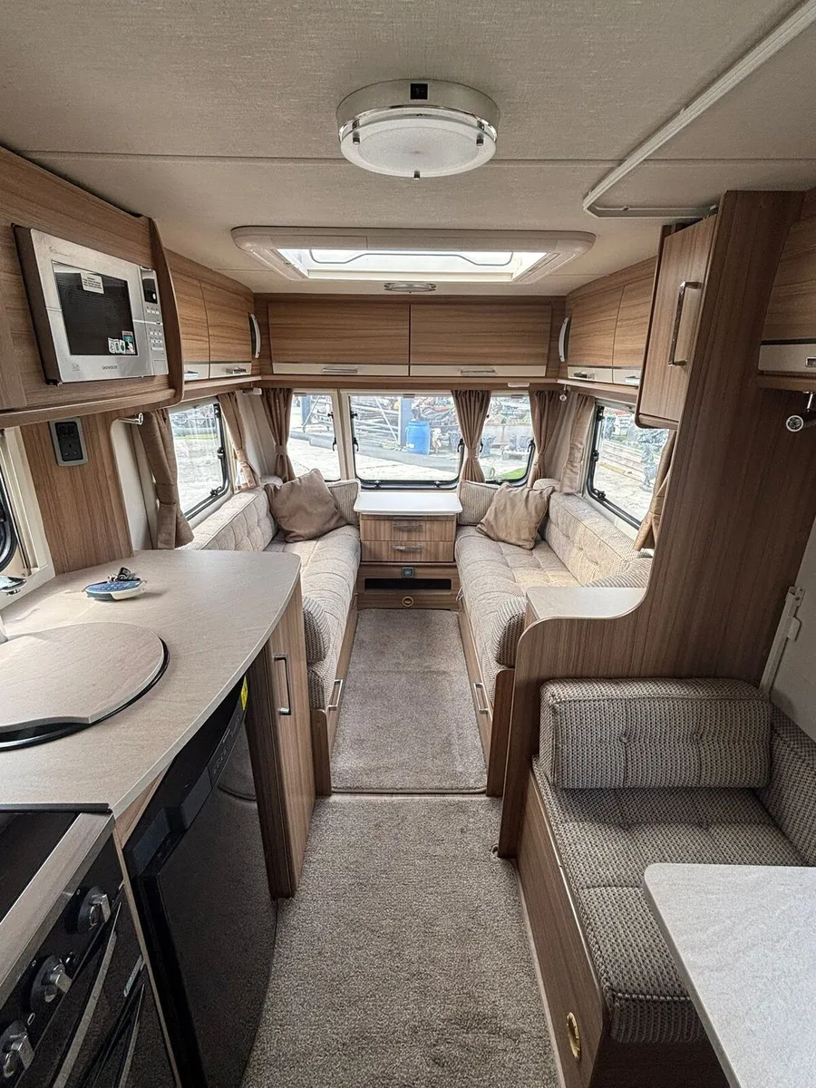 2016 Lunar ultima 4 berth caravan - Image 4