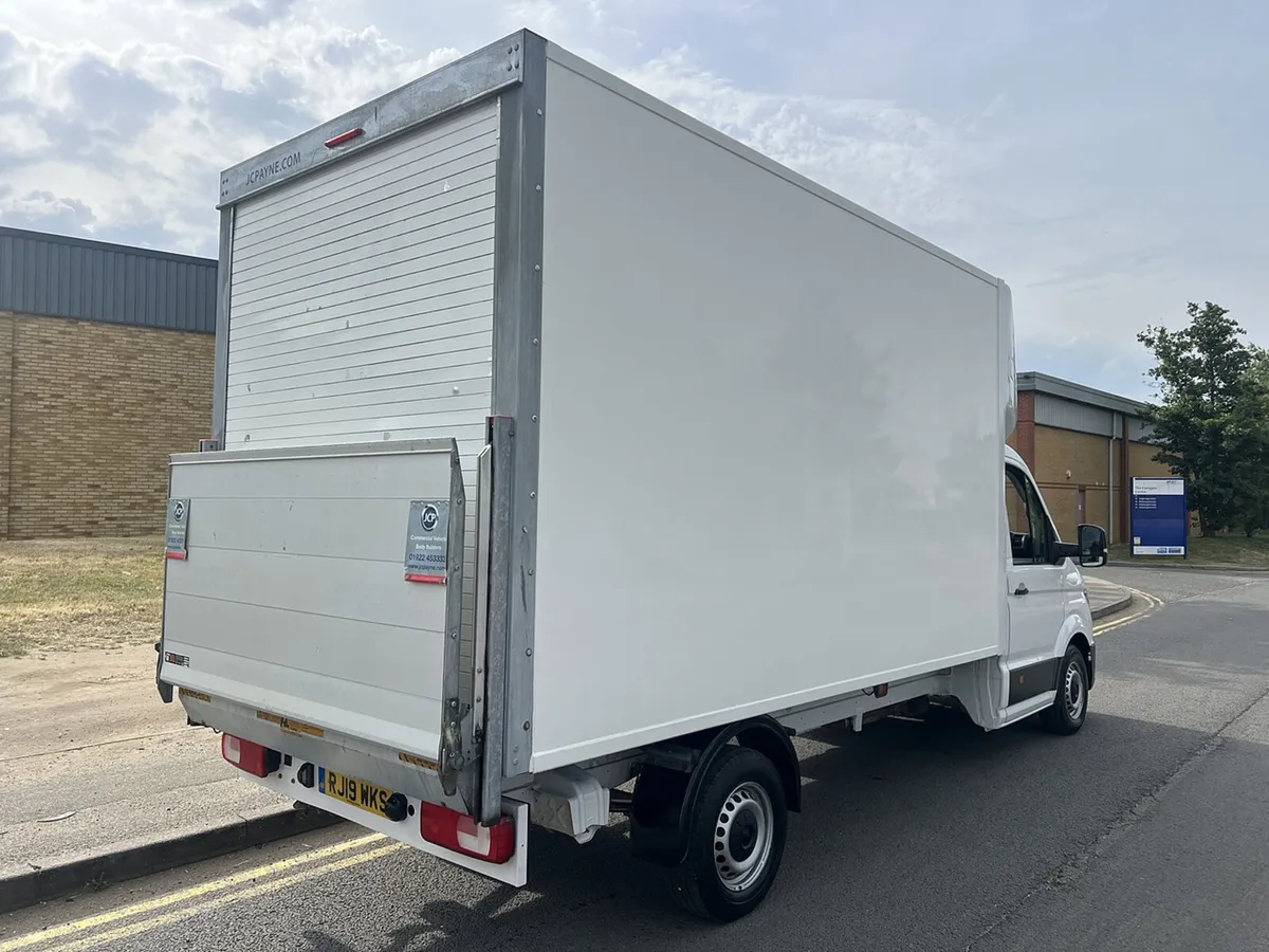 2019 Volkswagen Crafter Luton Box Van - Image 4