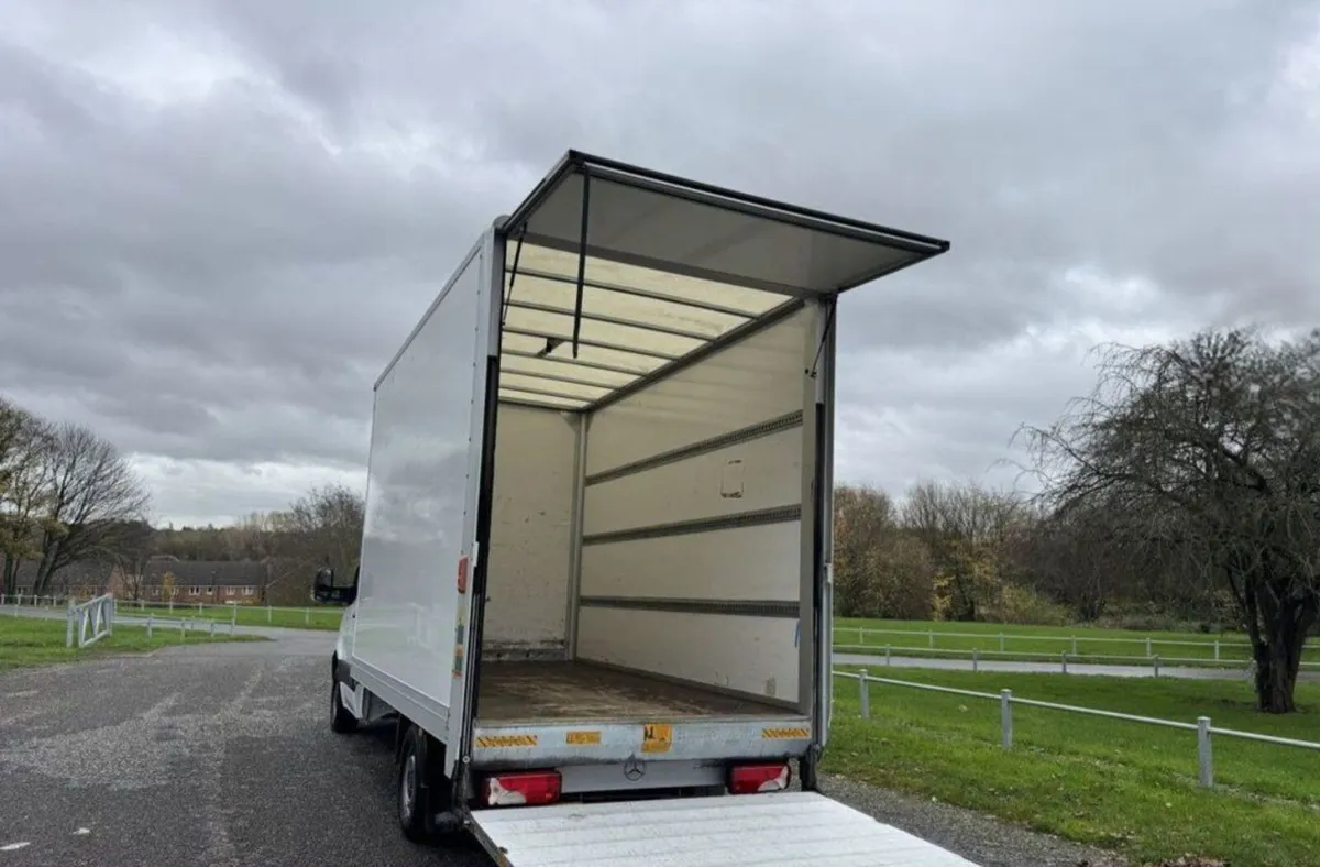 2021 Mercedes-Benz Sprinter Luton Box Van - Image 2