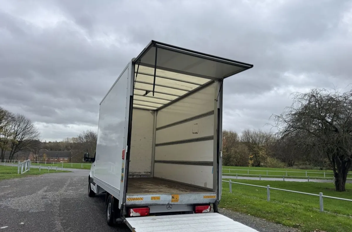 2021 Mercedes-Benz Sprinter Luton Box Van - Image 4