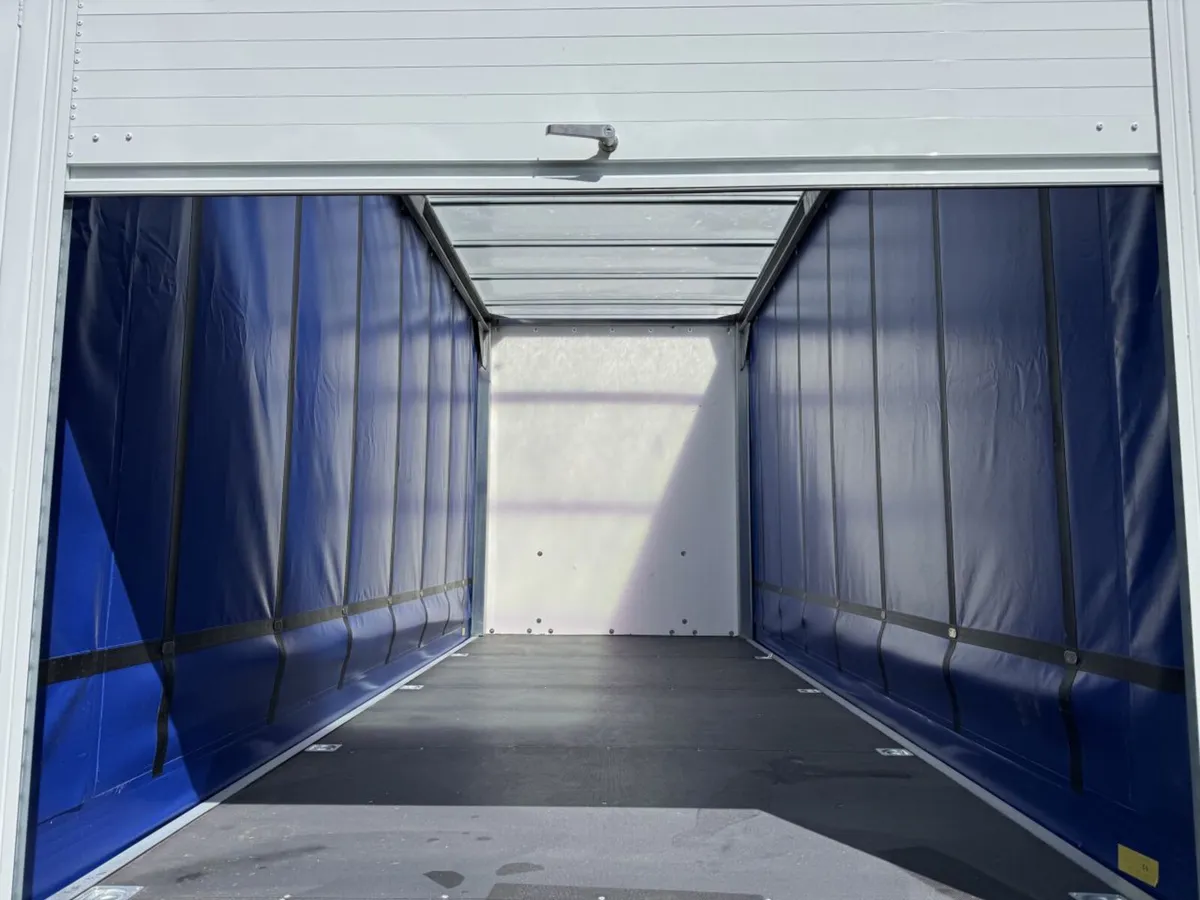 2022 Volkswagen Crafter Curtain Sider Van - Image 2