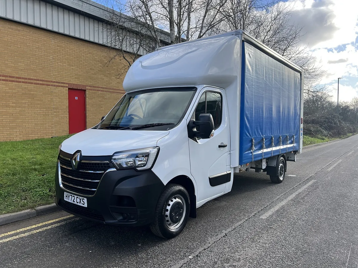 2022 Renault Master Curtain Sider Van - Image 4