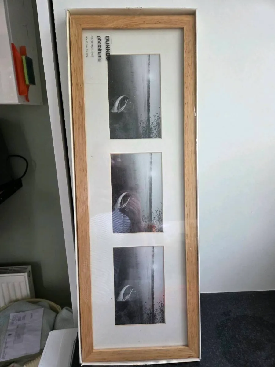 Picture frame - Image 1