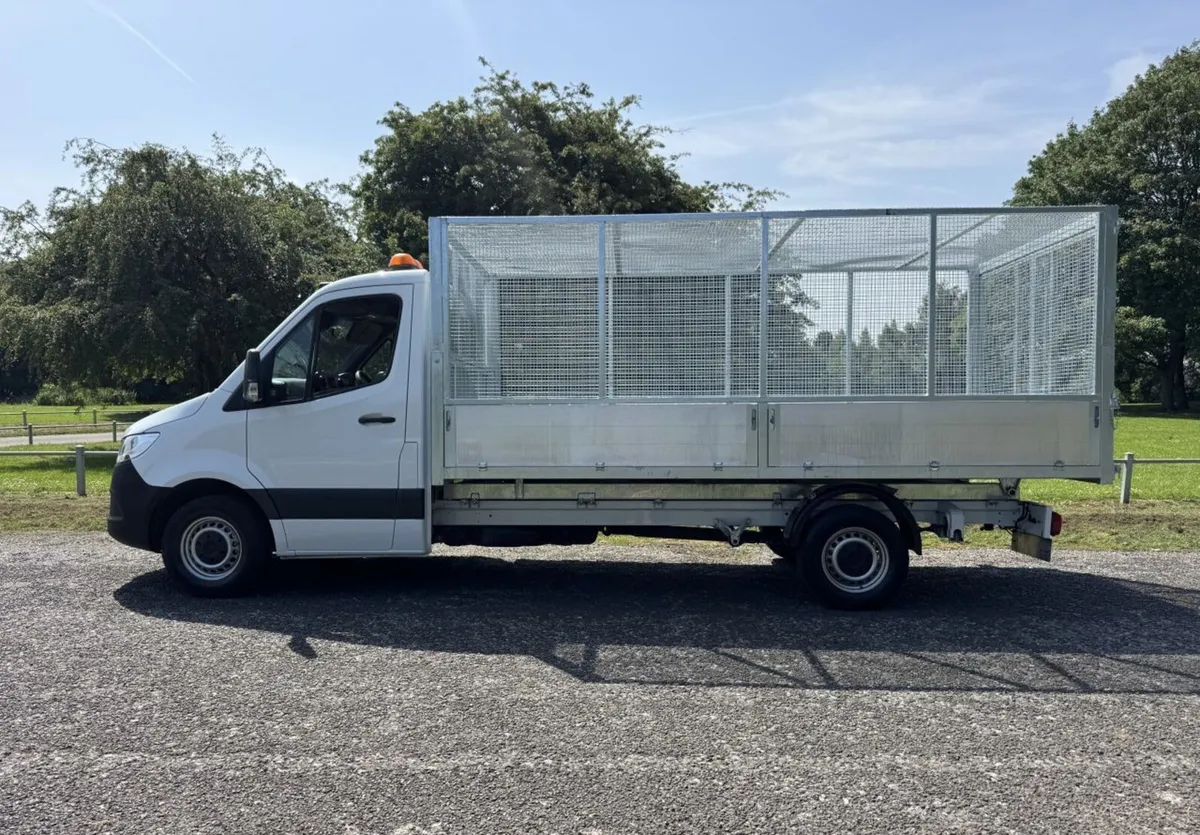 2021 Mercedes-Benz Sprinter Tipper Van - Image 2