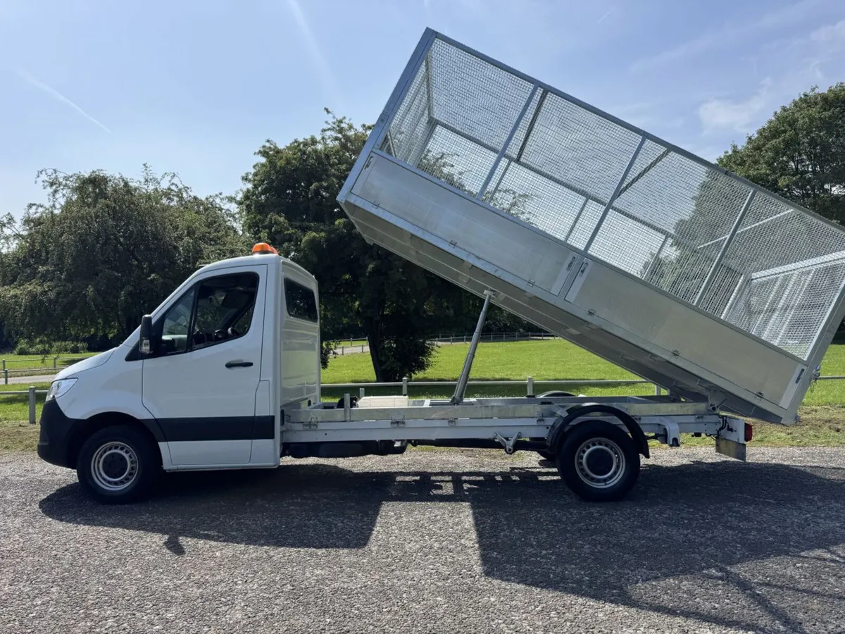 2021 Mercedes-Benz Sprinter Tipper Van - Image 1