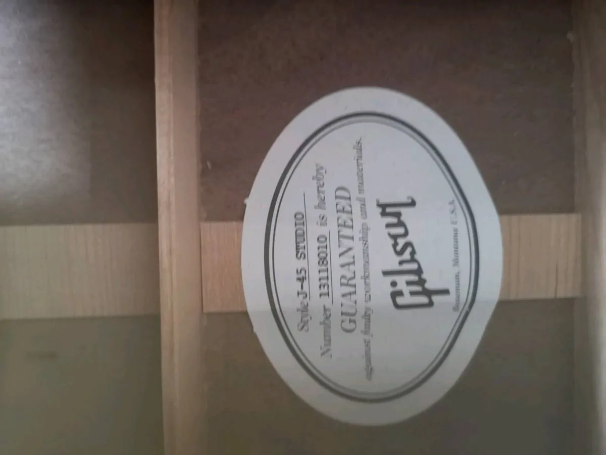 Gibson J45 Studio - Image 2