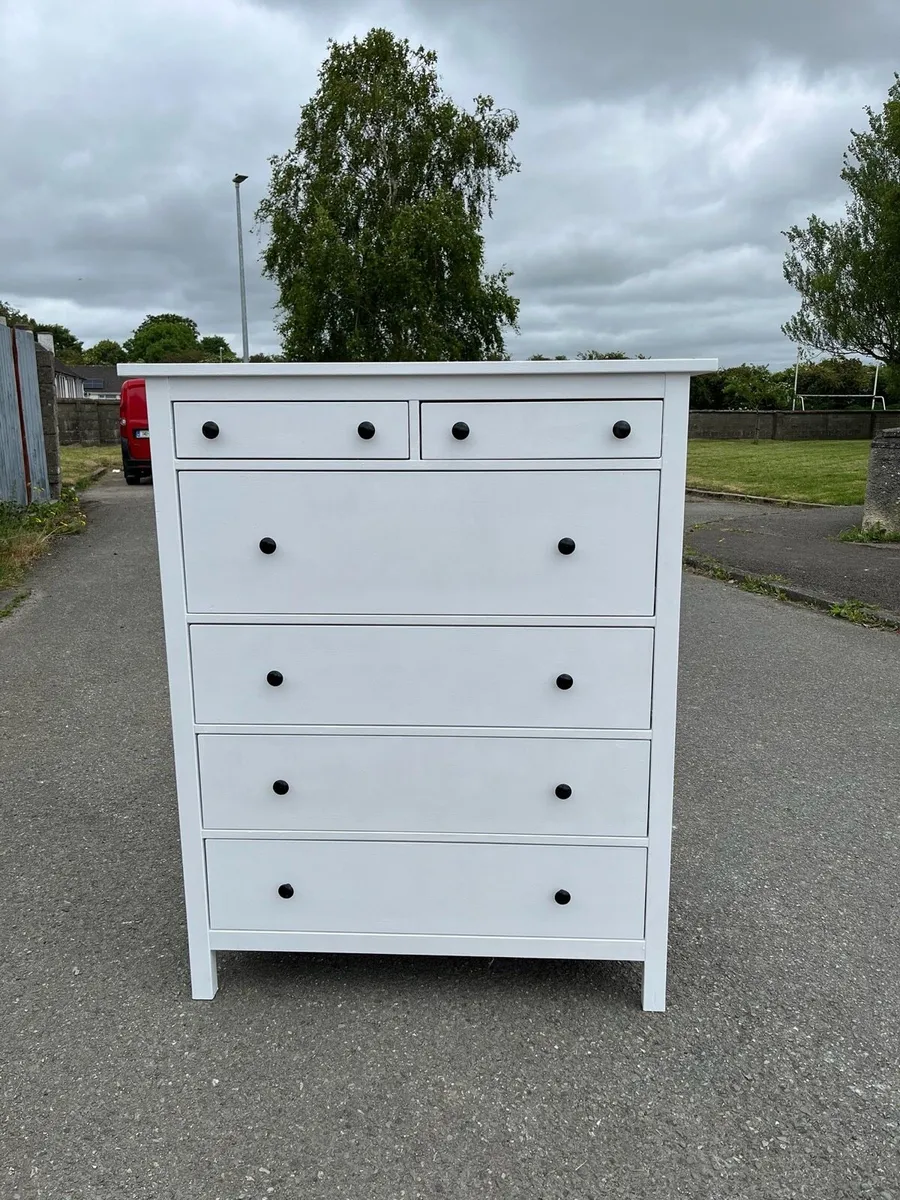 Tall white chest of deep drawers - Image 2