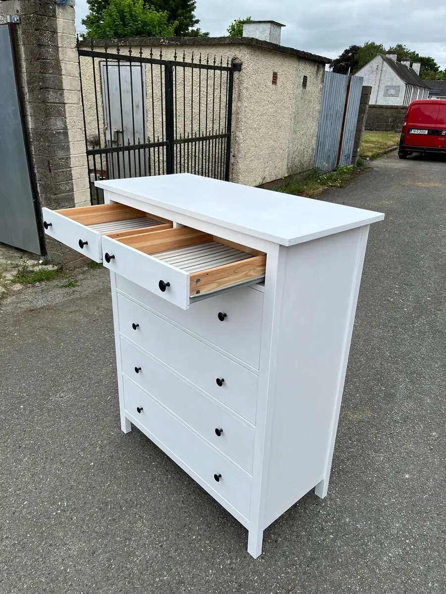 Tall white chest of deep drawers - Image 3