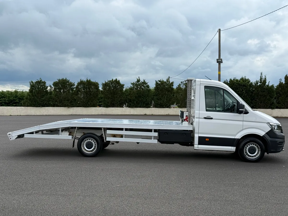 Volkswagen Crafter 2022 recovery truck low miles - Image 3