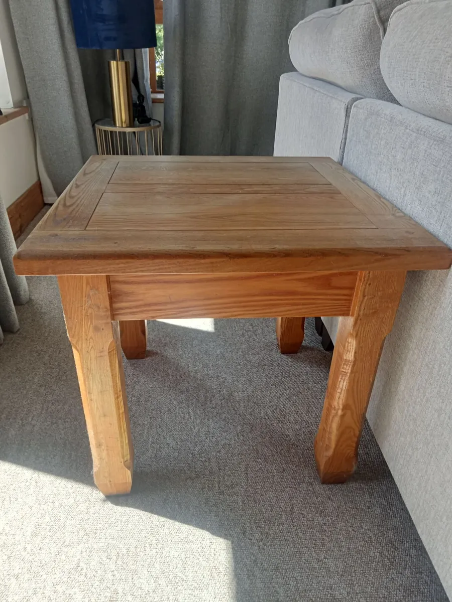 Solid side table - Image 2