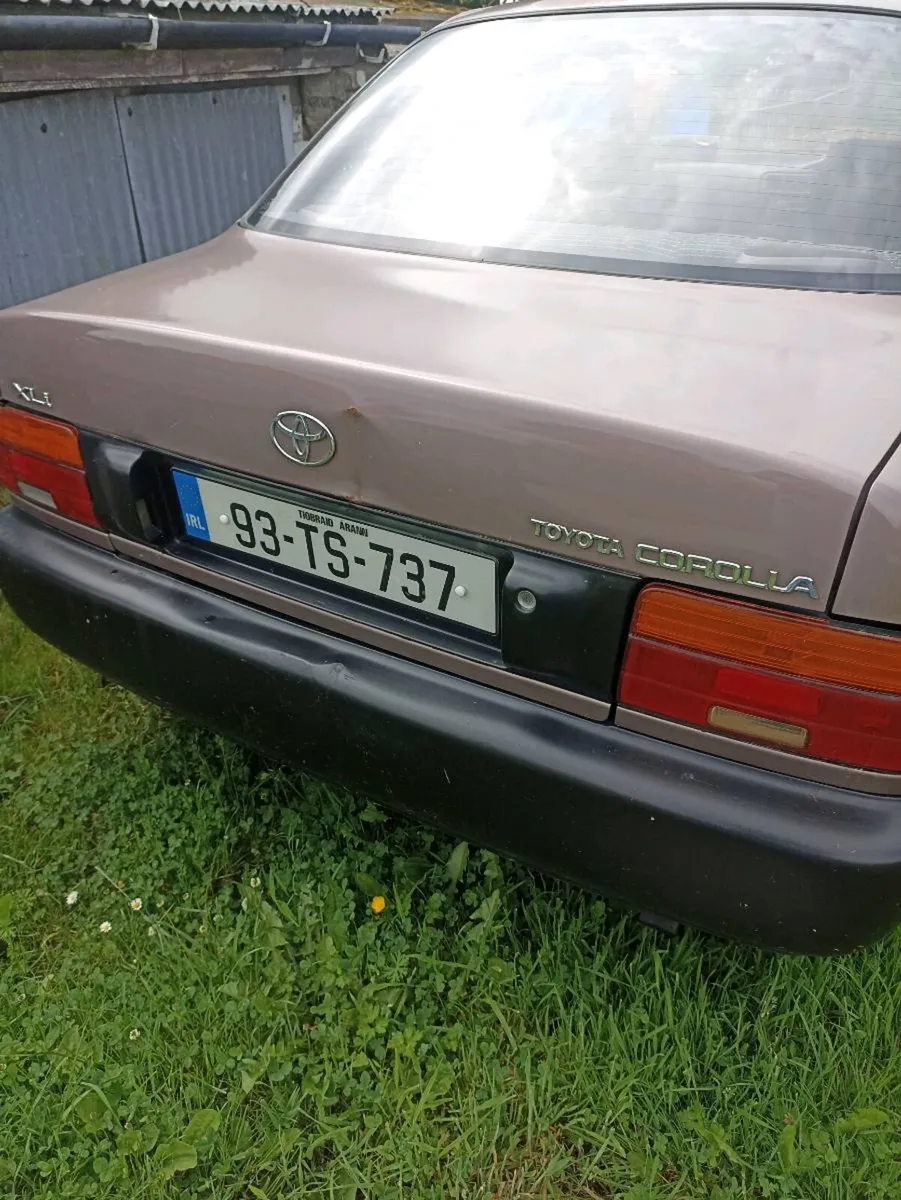 Toyota corolla - Image 2