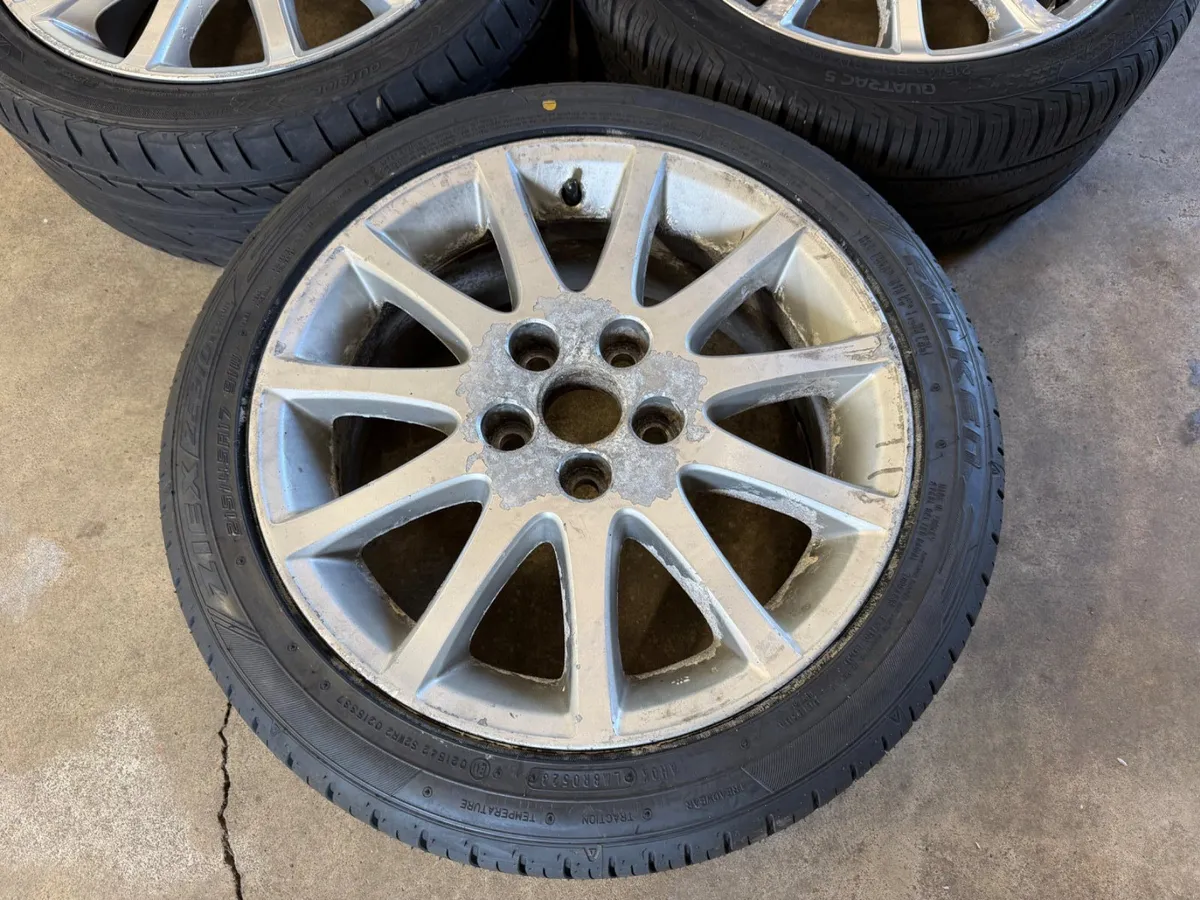 LEXUS IS200 ALLOYS AND TYRES - Image 3