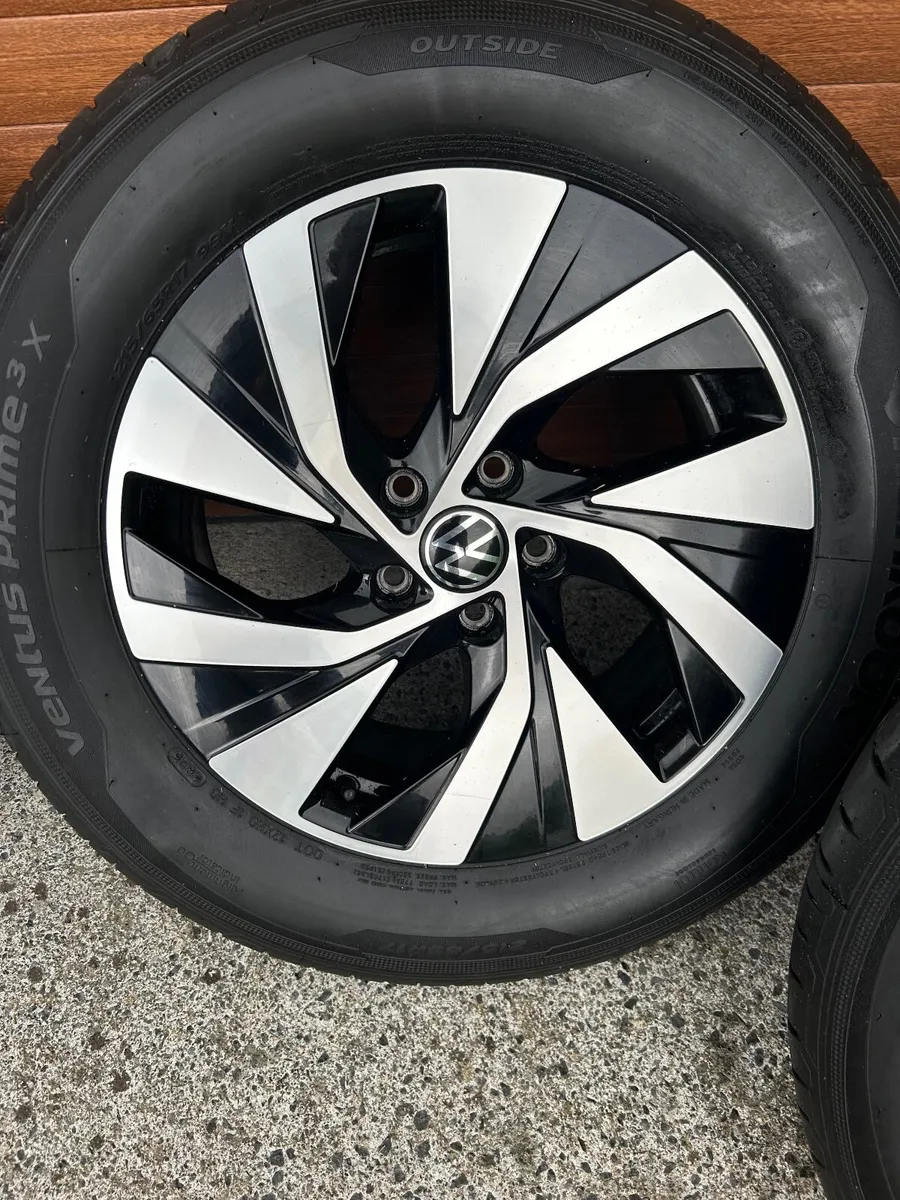 New genuine Volkswagon Venezia alloy Rims & Tyres - Image 4