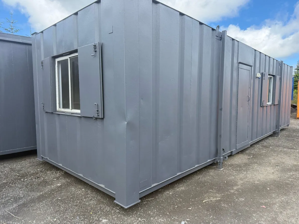 32/10 with cabin toilet drying room canteen office - Image 3