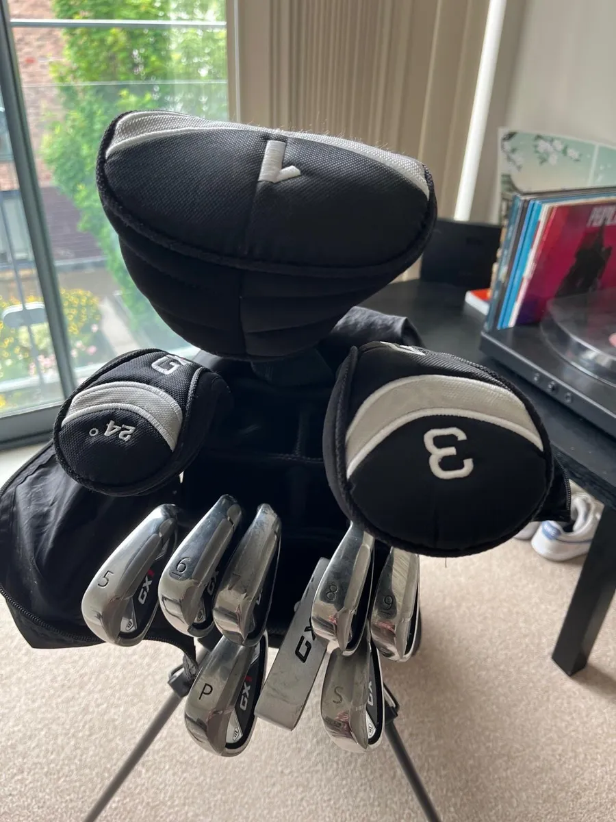 Set of Golf Clubs - Image 2