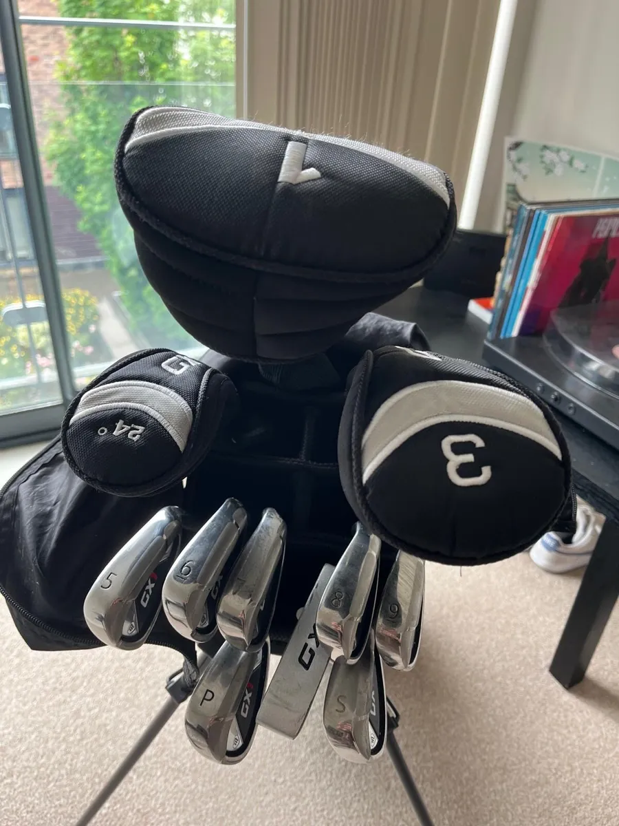 Set of Golf Clubs - Image 4