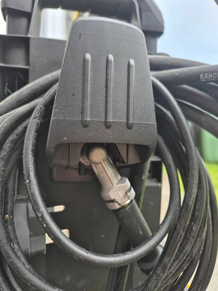 Karcher K4 Full Control Pressure Washer 130 Bar - Image 4