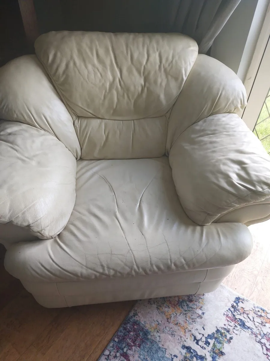 Leather sofa suite for sale - Image 1