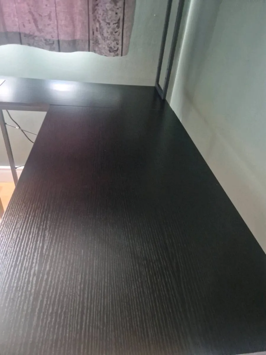Desk - Image 3