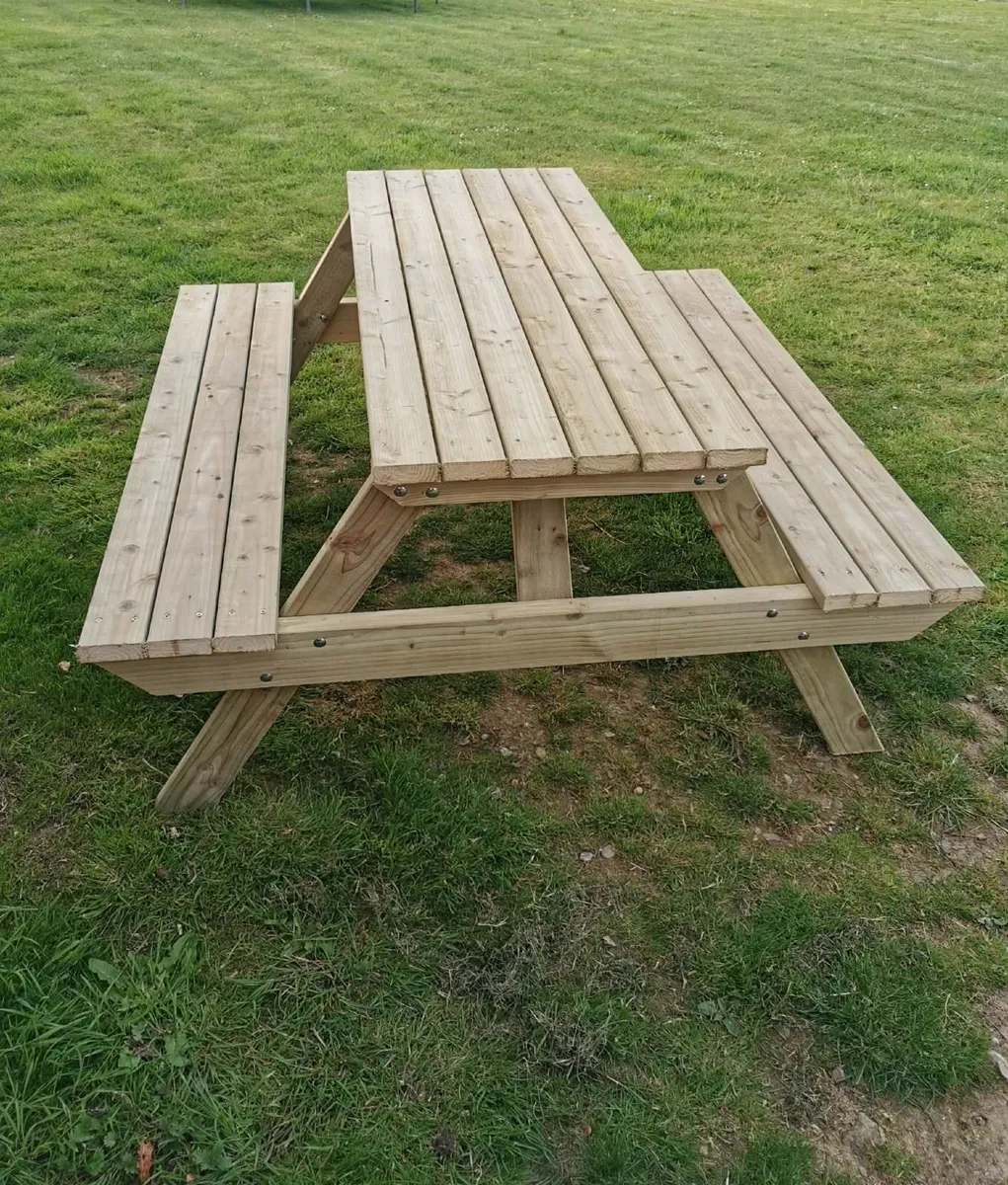 Garden furniture - Image 1