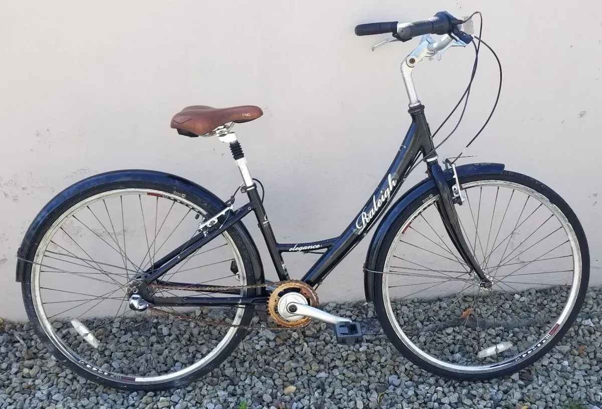Raleigh Elegance 3-Speed Nexus – Smooth Ride - Image 1