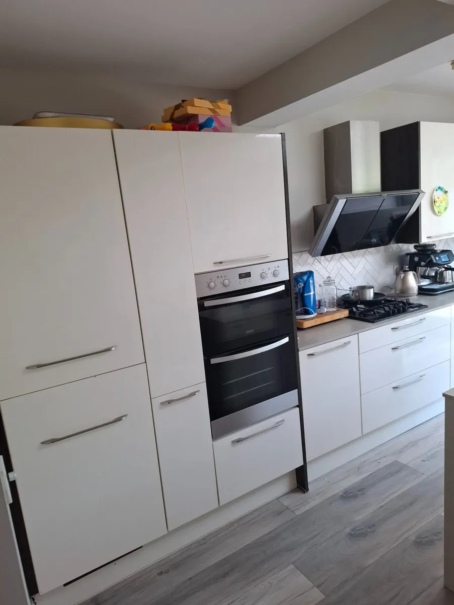 Kitchen - Image 4