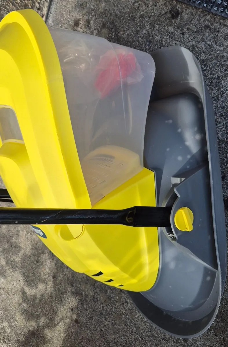 Challenge Hover Mower 1000W Extremely Clean - Image 3