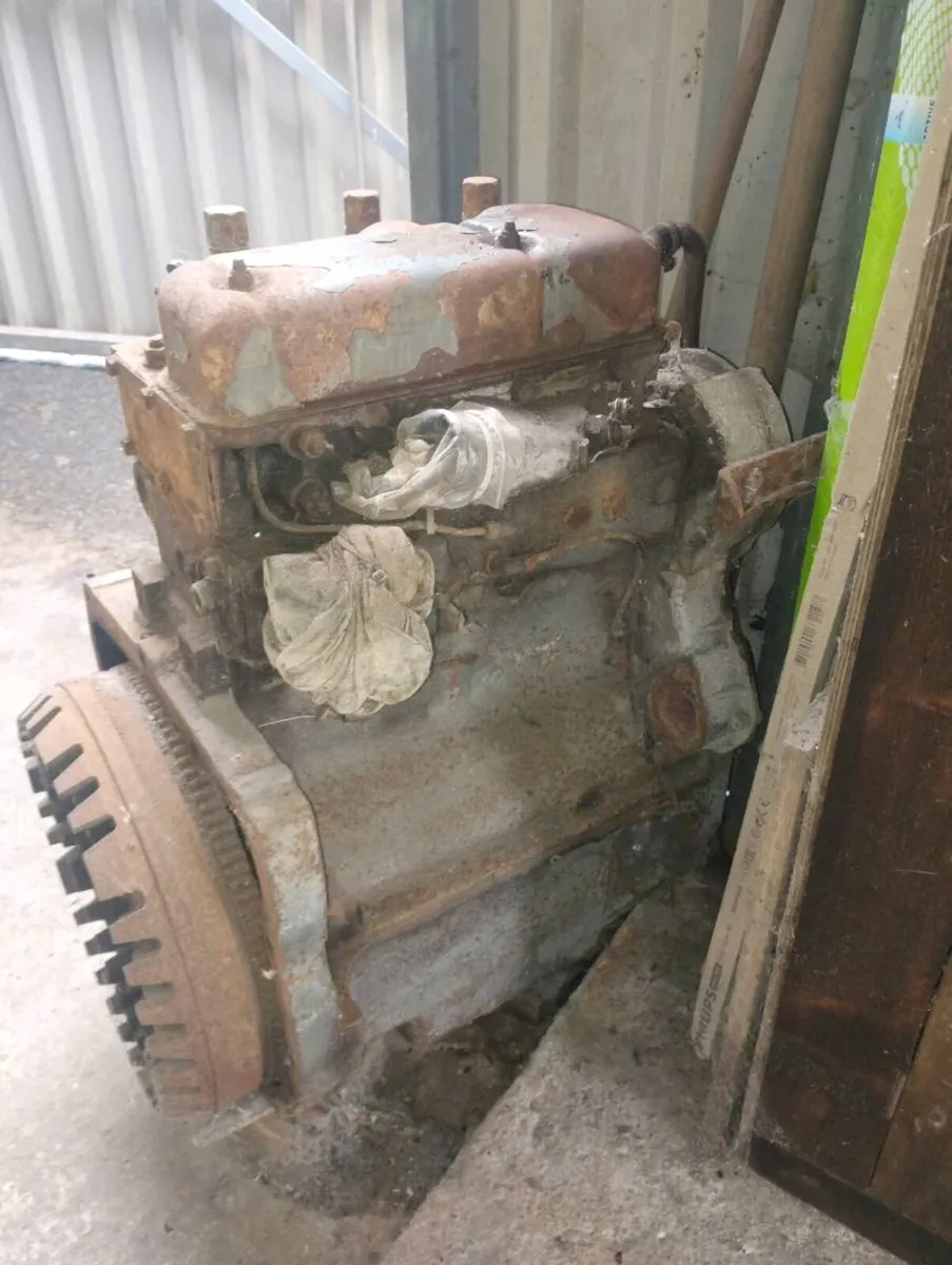 Massey Ferguson 35 Engine - Image 2