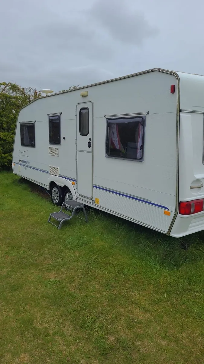 Caravan - Image 1