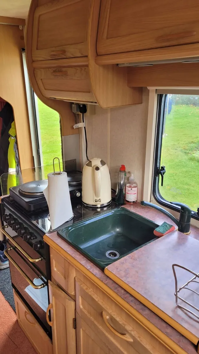 Caravan - Image 3