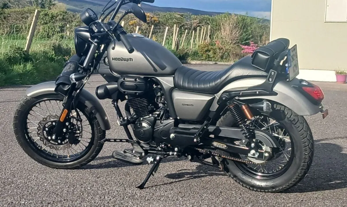 SINNIS Hoodlum 125cc