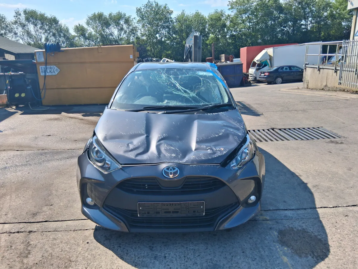 2024 TOYOTA YARIS  1.5 LUNA (for parts only) - Image 2