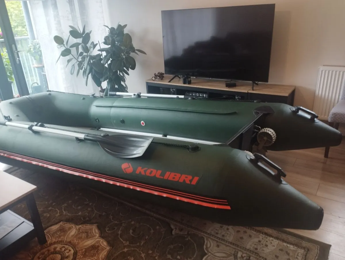 Inflatable boat - Image 3