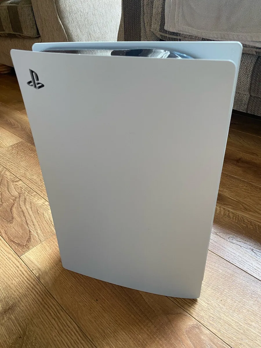 PlayStation 5 with warranty - Image 3