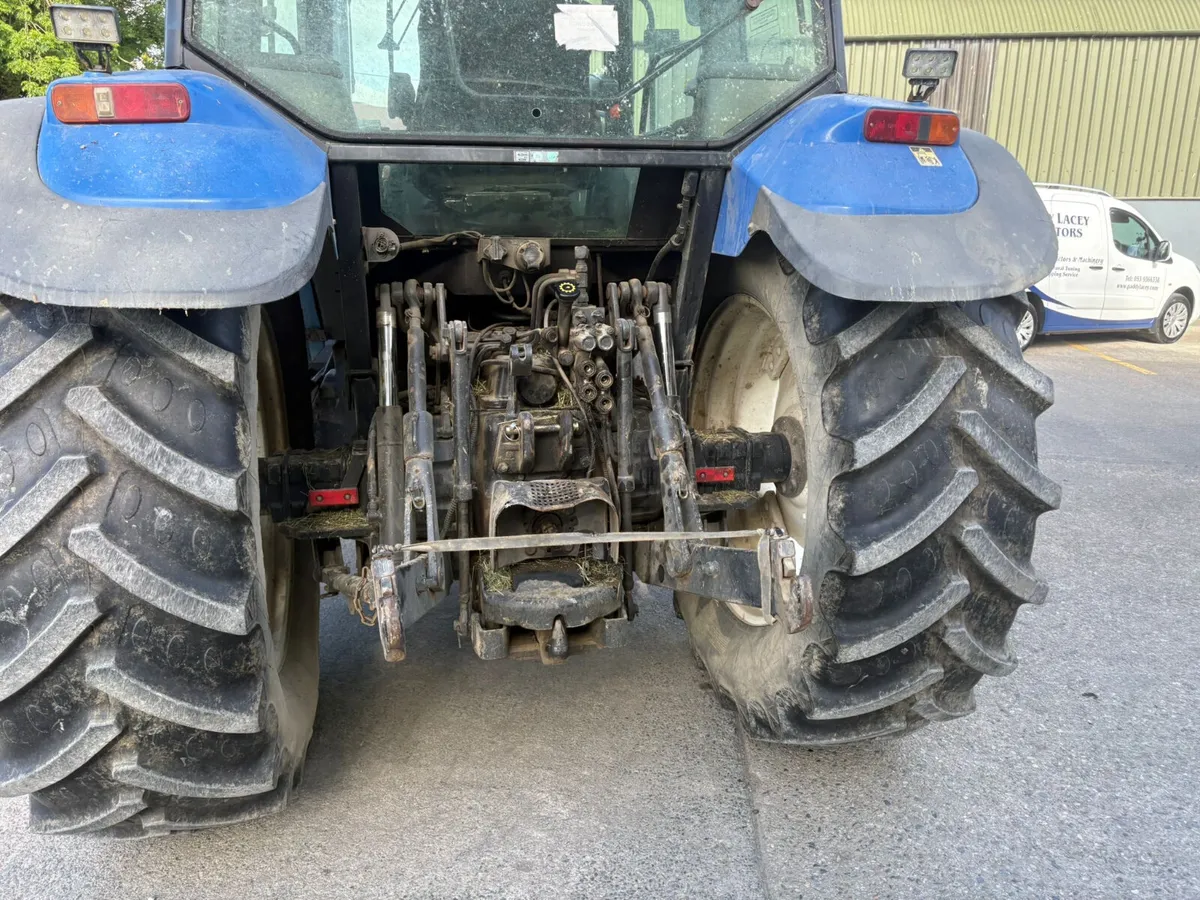 2000 New Holland TS115 - Image 3