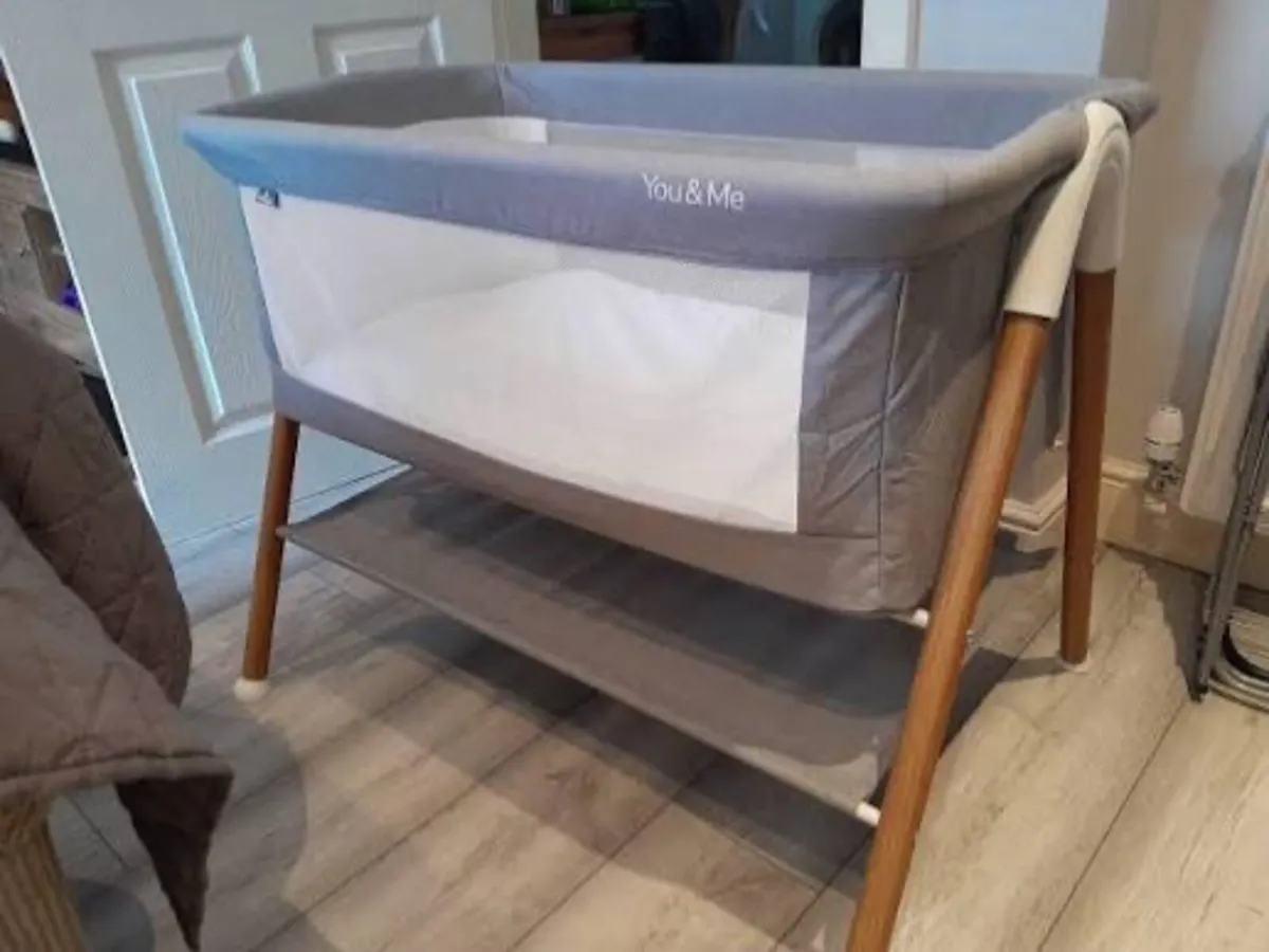 Pram, car seat and crib - Image 3